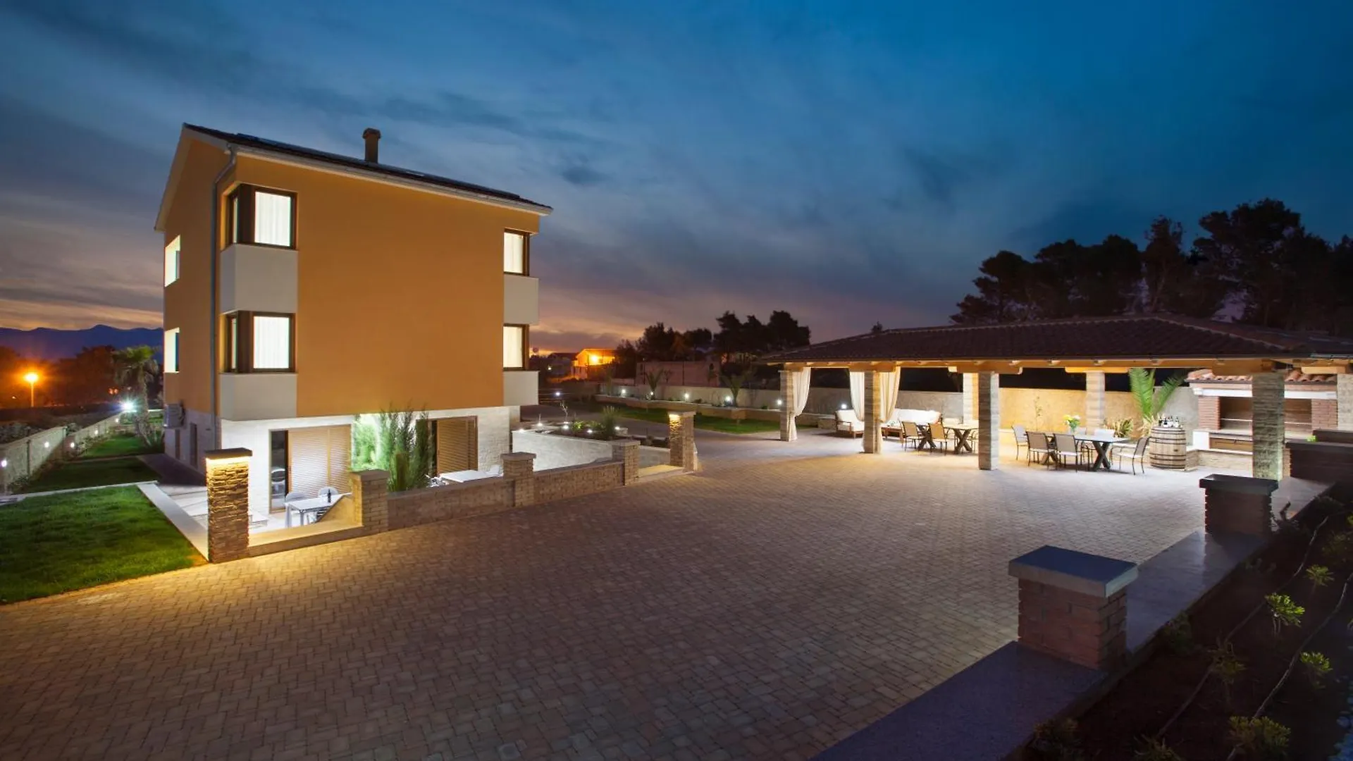 Malibu One Villa Vir