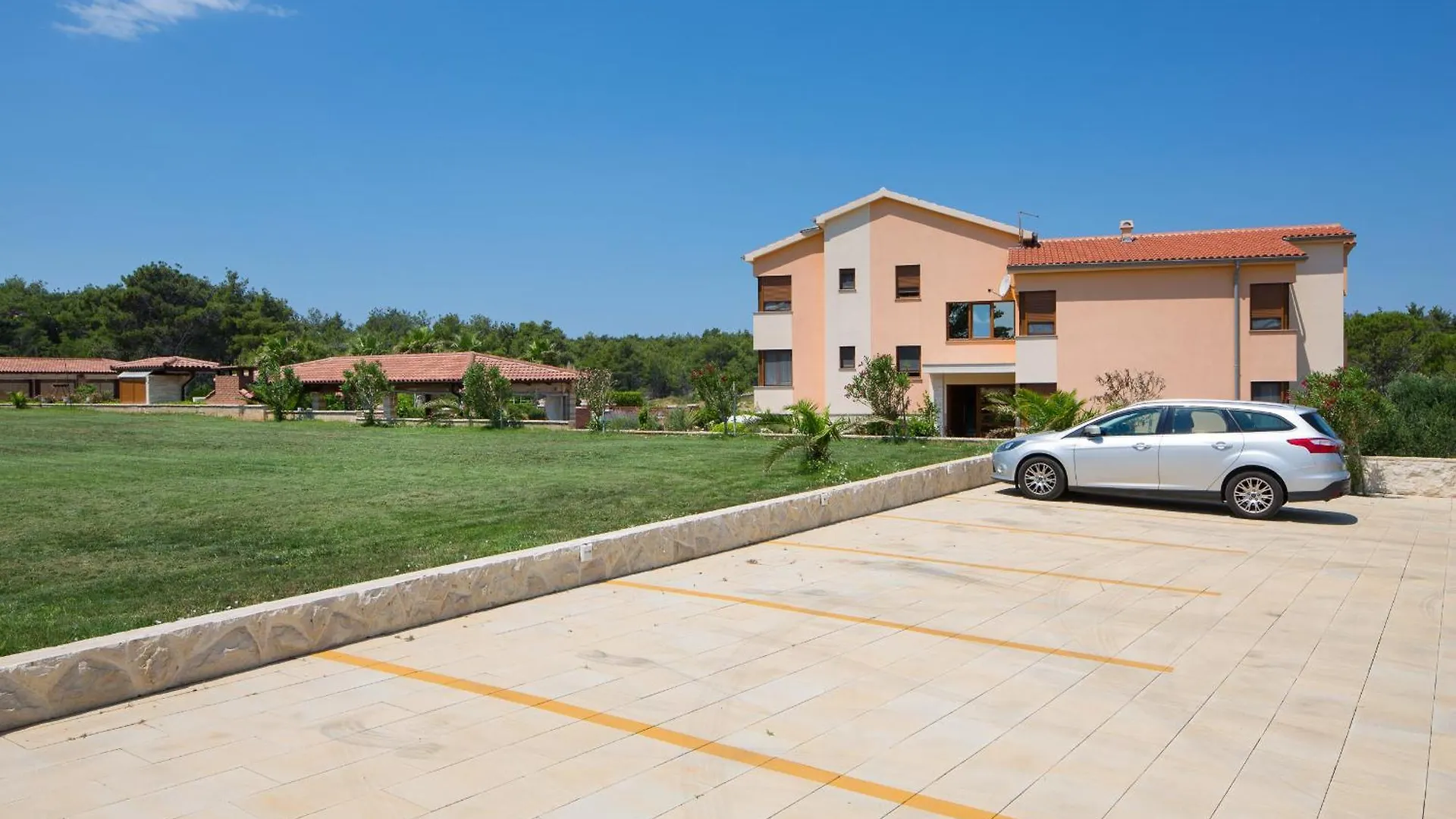 Malibu One Villa Vir