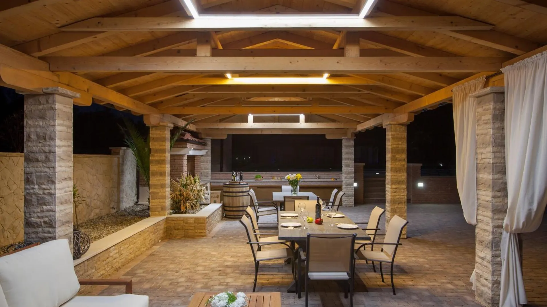 Malibu One Villa Vir